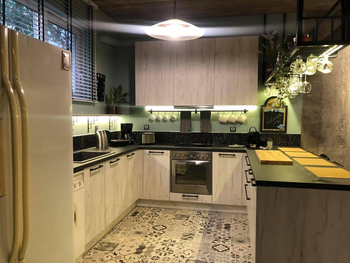 Amazing Semi-Basement Art Apartment Easy Walk To Nafplio Centre Екстер'єр фото