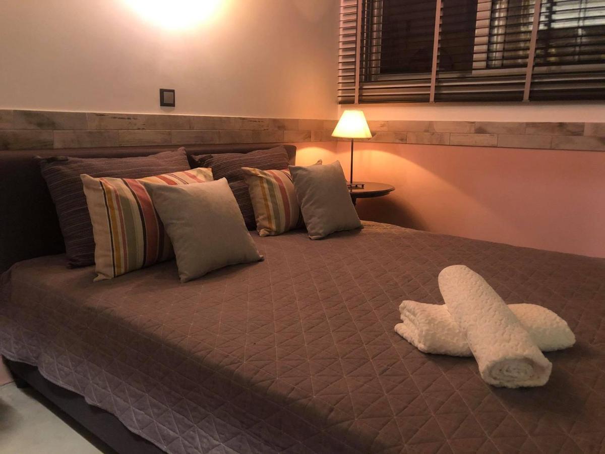 Amazing Semi-Basement Art Apartment Easy Walk To Nafplio Centre Екстер'єр фото