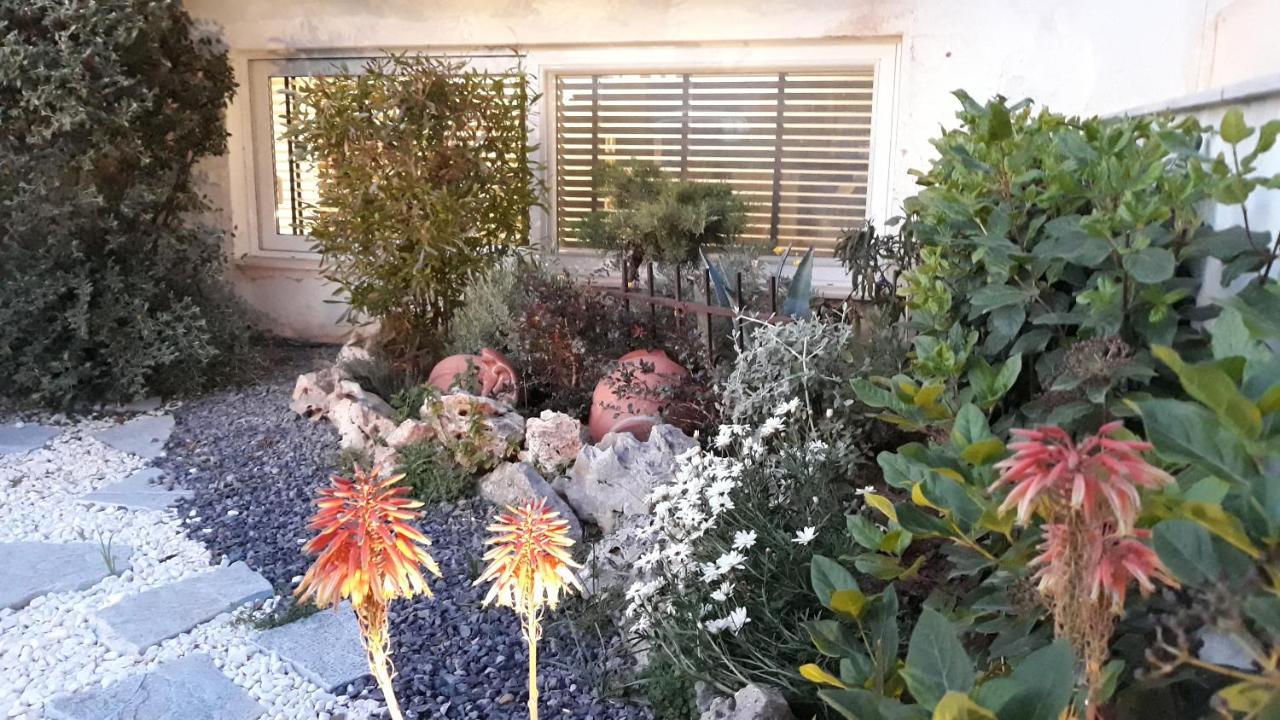 Amazing Semi-Basement Art Apartment Easy Walk To Nafplio Centre Екстер'єр фото